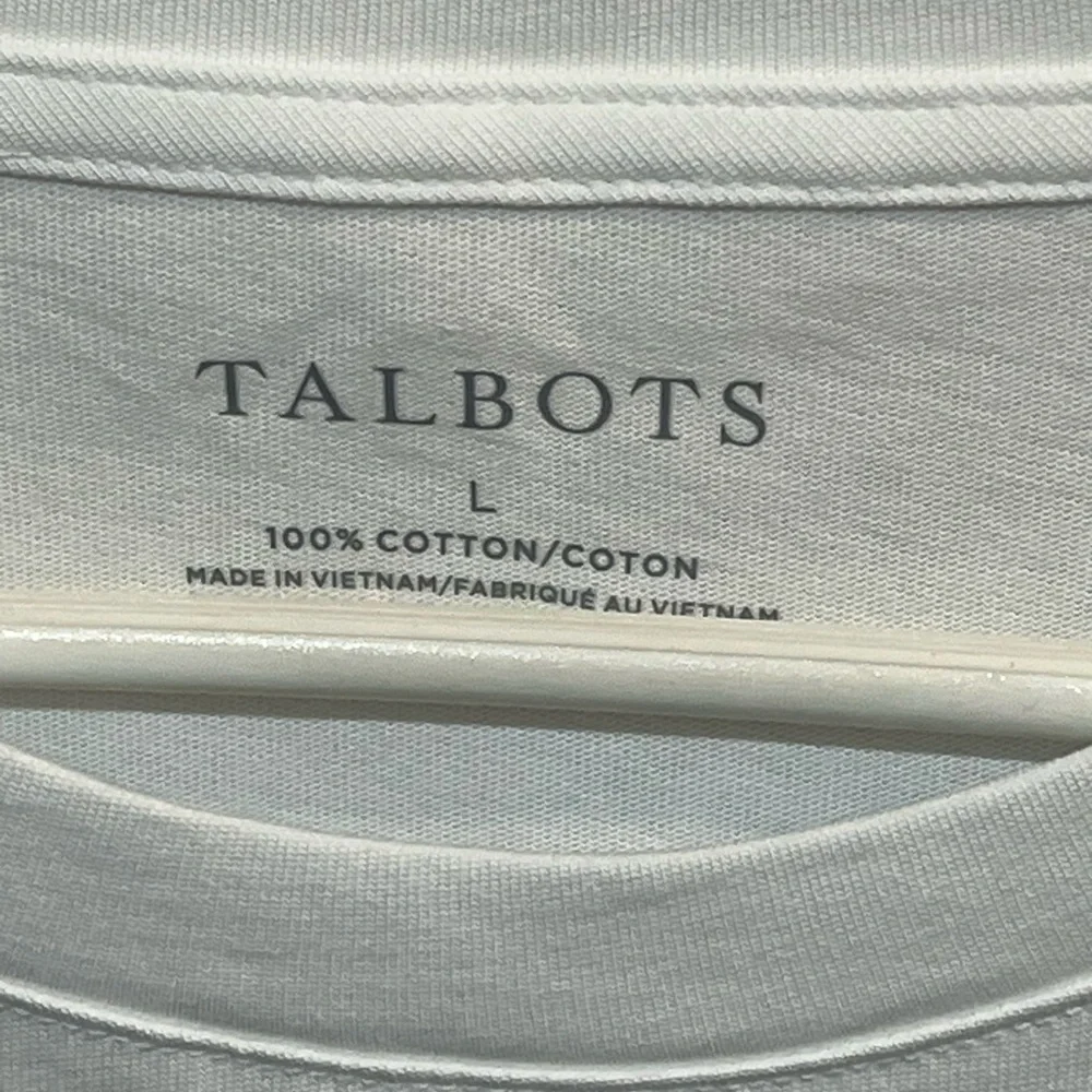 NWT Talbots White Crewneck T-Shirt w/Black Flower Design - Large - Picture 3 of 7